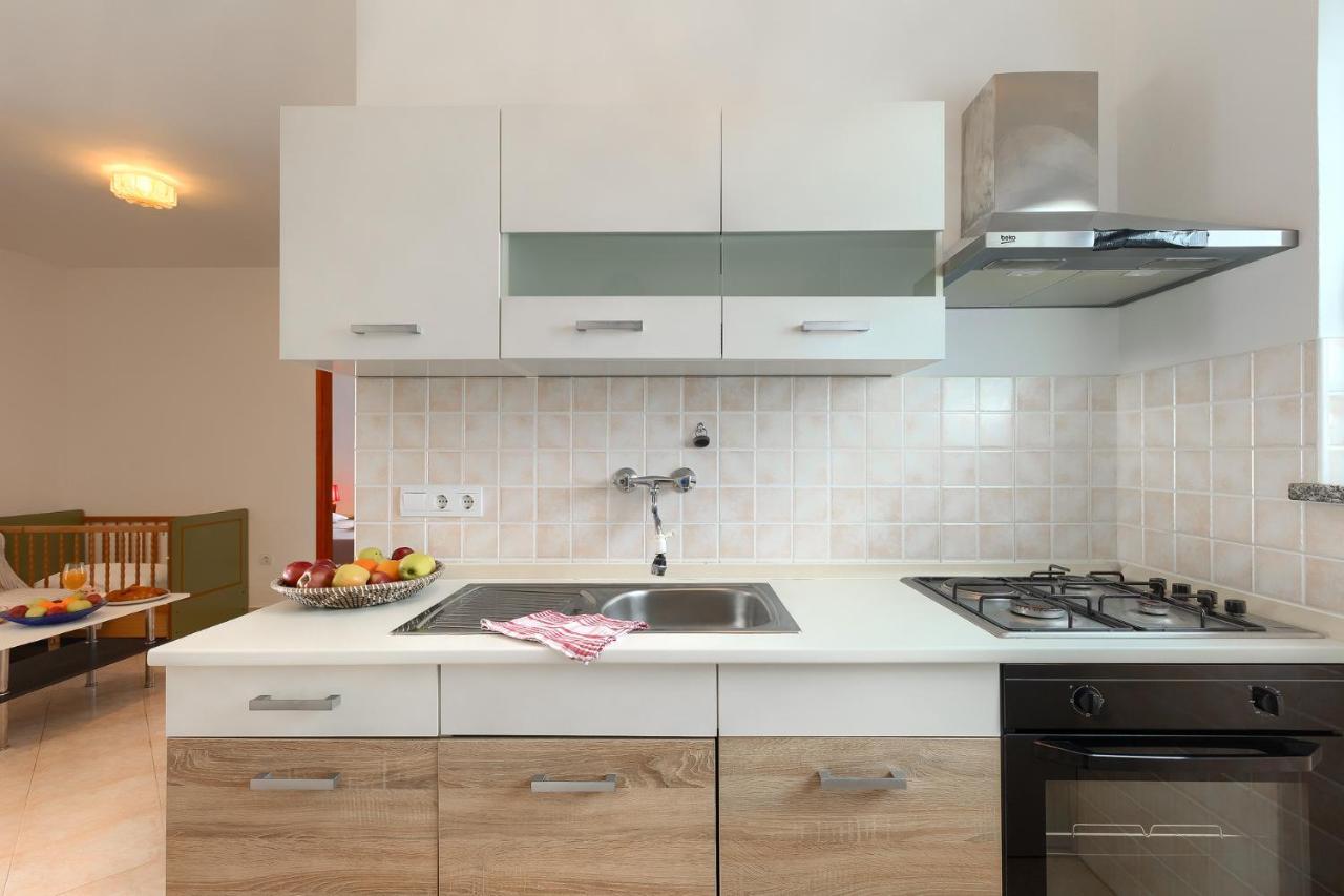 Apartmani Martina Пореч Экстерьер фото